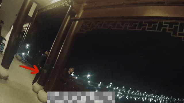 DƬ